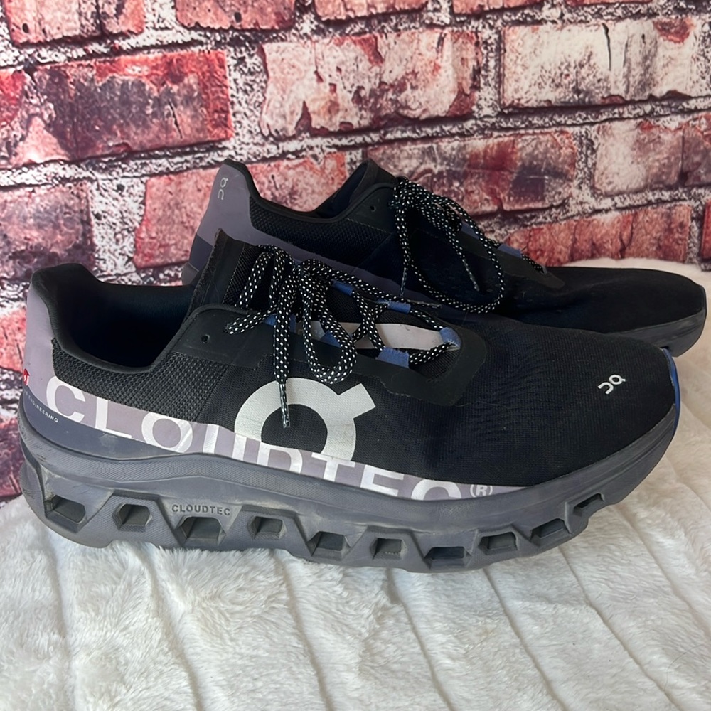 On Running Men's Black and Gray Athletic Shoes